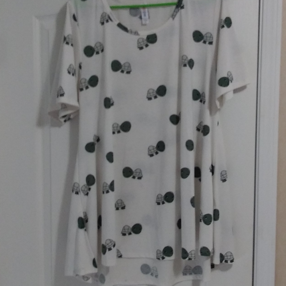 Lularoe top
